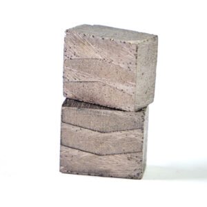 Diamond Saw Blade Segments. They are functional components of diamond tools used for cutting or grinding hard materials such as granite, marble, concrete, and brick.Sintered diamond segment 25*25mm